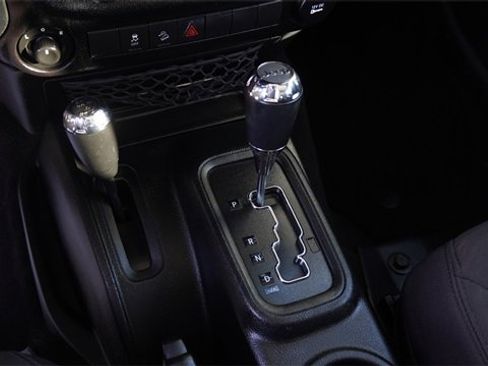 Used 2018 Jeep Wrangler Unlimited Sport S image 20