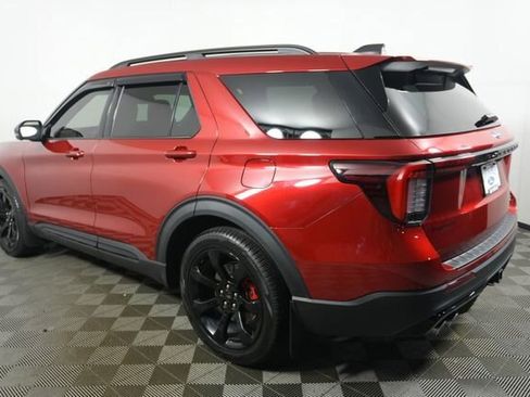 Certified 2025 Ford Explorer ST image 5