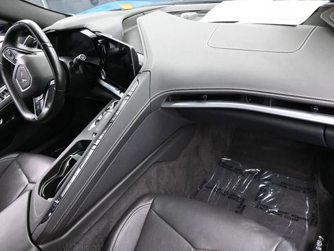 Used 2024 Chevrolet Corvette Stingray Convertible w/ 1LT RWD image 35