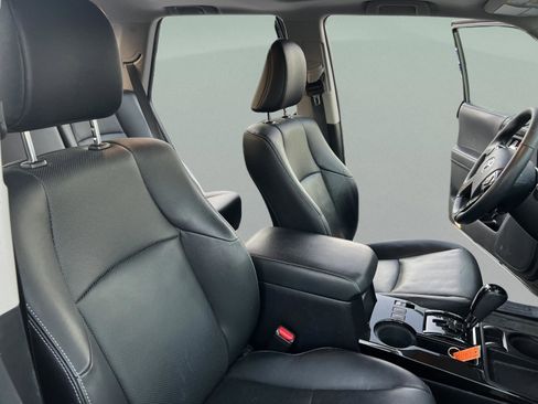 Used 2020 Toyota 4Runner Nightshade w/ Phone Cable & Charge Package image 30