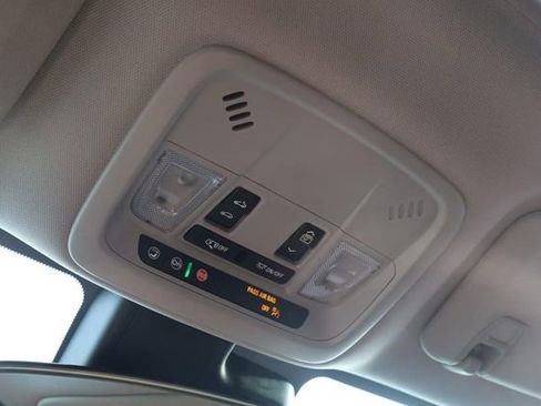 Used 2024 Chevrolet Malibu LT image 17