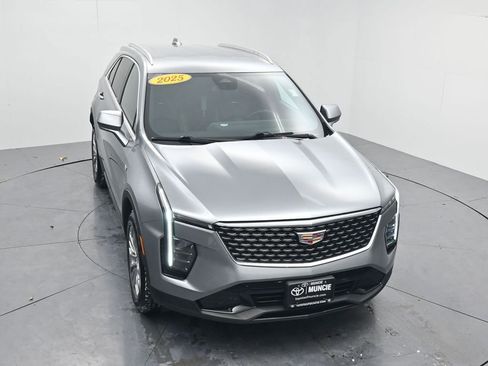 Used 2025 Cadillac XT4 Premium Luxury image 40