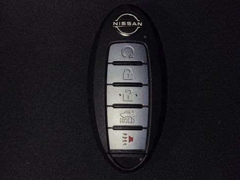 Used 2025 Nissan Altima 2.5 SV FWD image 32