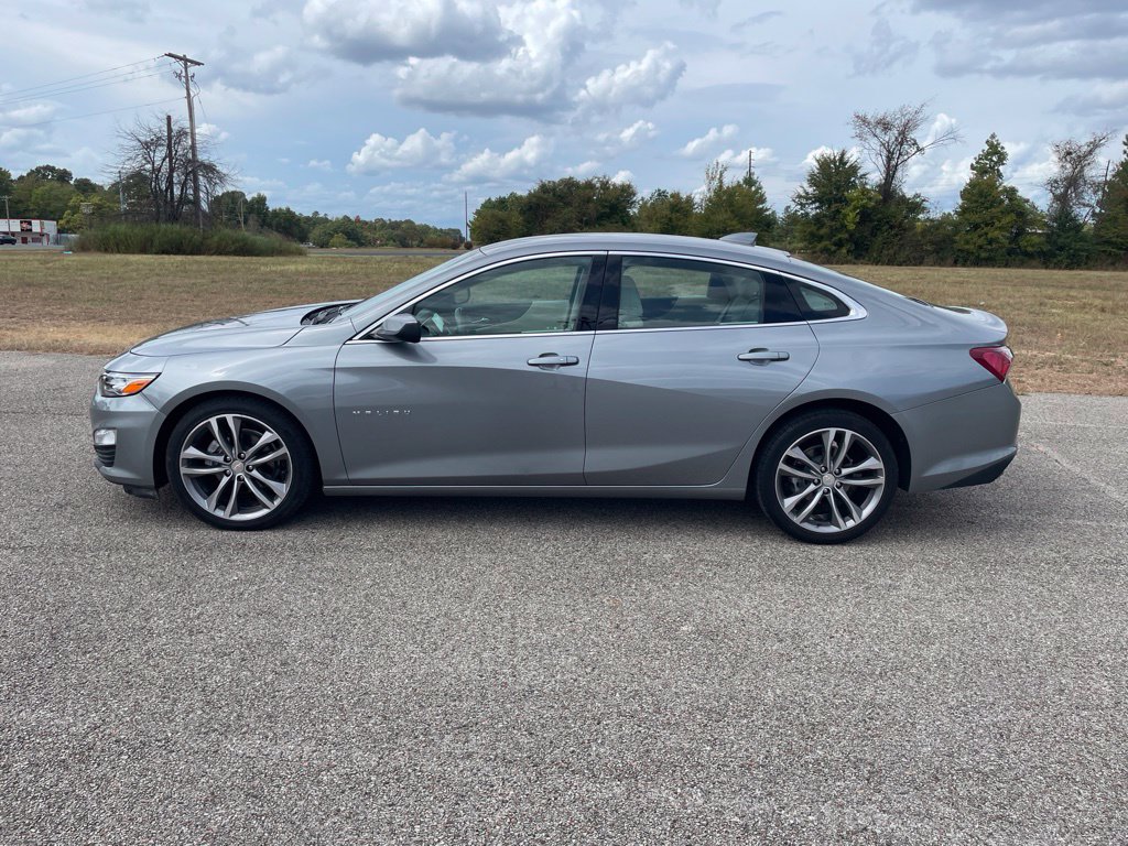 Used 2024 Chevrolet Malibu LT FWD image 2