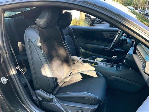 Used 2024 Ford Mustang Dark Horse image 7