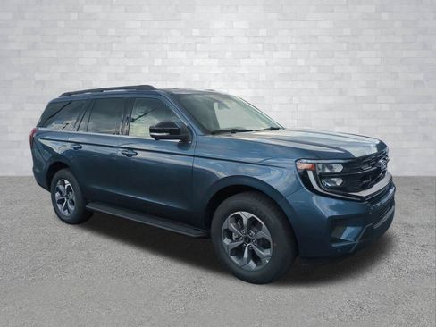 New 2027 Ford Expedition Active RWD image 2