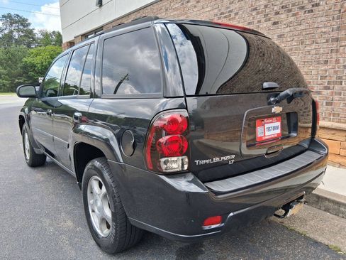 Used 2008 Chevrolet TrailBlazer LT w/ Sun And Sound Package RWD image 3