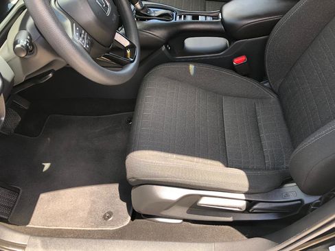Used 2025 Honda HR-V LX image 15