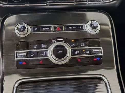 Certified 2023 Lincoln Nautilus FWD w/ Premium Package image 19