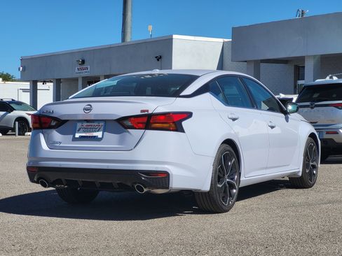 New 2025 Nissan Altima 2.5 SR w/ SR Premium Package image 6