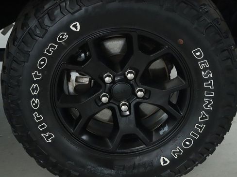 Used 2022 Jeep Wrangler Willys image 10