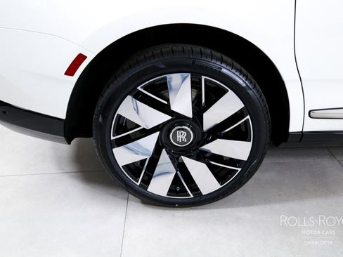 New 2026 Rolls-Royce Cullinan image 42