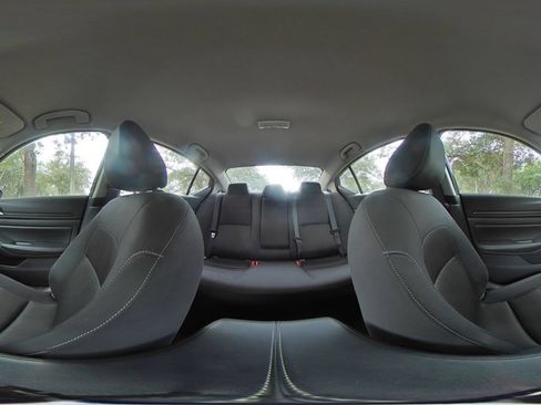 Used 2025 Nissan Altima 2.5 SV FWD image 42