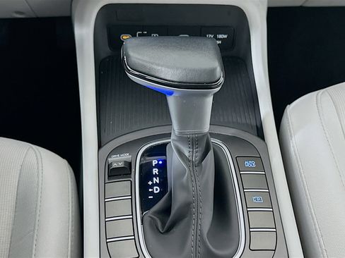 Used 2025 Hyundai Kona SEL image 25