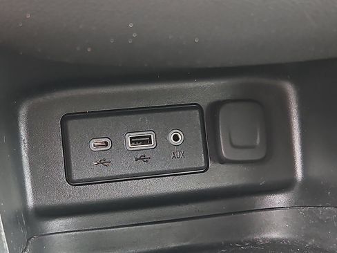 Used 2022 Chevrolet Equinox LT AWD/4WD image 23