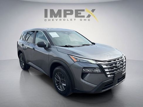 Used 2024 Nissan Rogue S FWD image 7