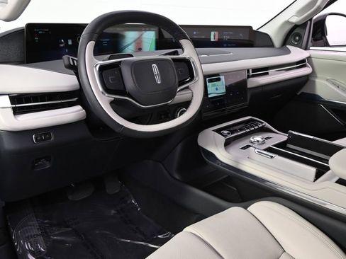New 2026 Lincoln Navigator L Reserve w/ Jet Appearance Package AWD/4WD image 12