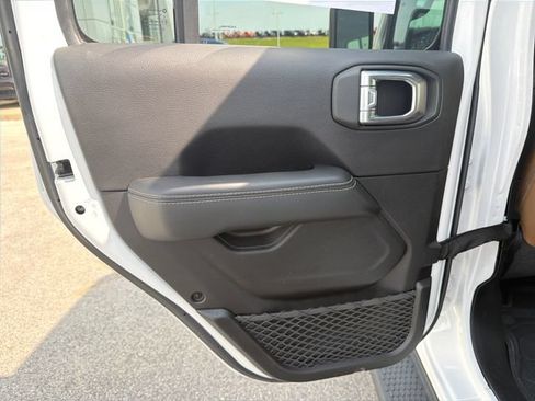 Used 2023 Jeep Wrangler Unlimited Sahara w/ Cold Weather Group AWD/4WD image 37
