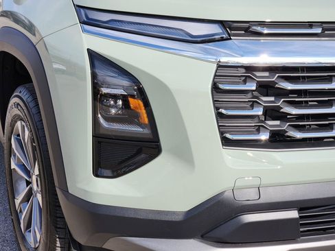 New 2026 Chevrolet Equinox LT image 9