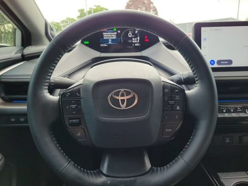 Used 2025 Toyota Prius Limited w/ Limited Premium Package FWD image 14