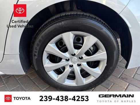 Used 2024 Toyota Corolla LE FWD image 11