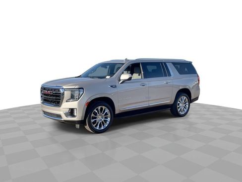 Used 2023 GMC Yukon XL SLT image 4