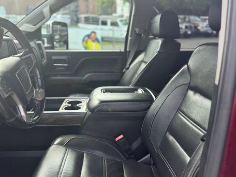 Used 2017 GMC Sierra 2500 Denali w/ Duramax Plus Package AWD/4WD image 9