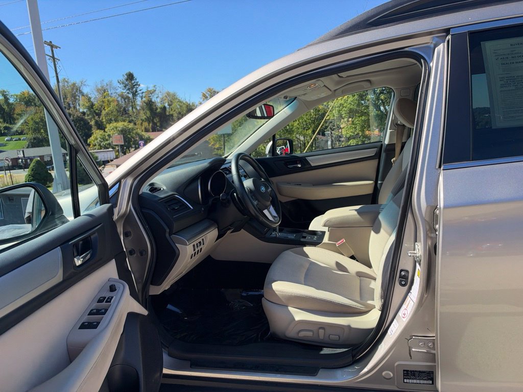 Used 2015 Subaru Outback 2.5i Premium AWD/4WD image 16
