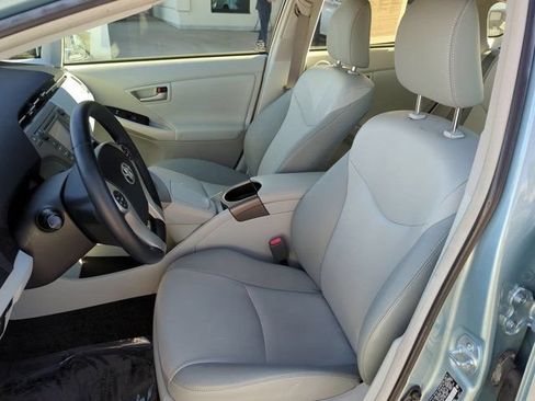 Used 2015 Toyota Prius Four FWD image 11