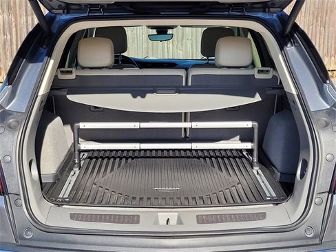 Used 2020 Cadillac XT5 Premium Luxury image 9