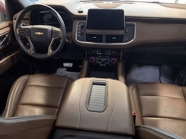 Used 2023 Chevrolet Suburban High Country w/ Advanced Technology Package AWD/4WD image 28