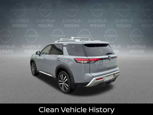 Certified 2025 Nissan Pathfinder Platinum w/ Cargo Package AWD/4WD image 4