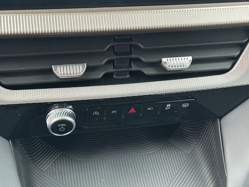 New 2026 Ford Explorer Active image 53