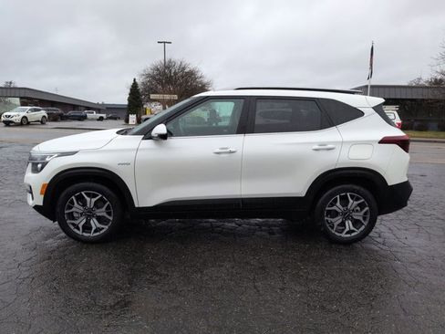 Used 2023 Kia Seltos EX image 9