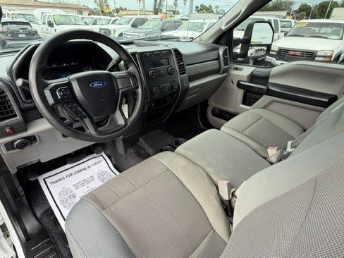 Used 2018 Ford F250 XL w/ Power Equipment Group AWD/4WD image 12