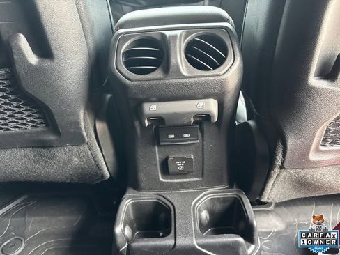Used 2021 Jeep Gladiator Rubicon AWD/4WD image 46