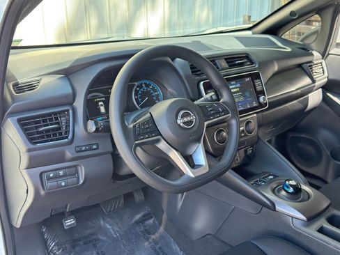 Used 2023 Nissan Leaf S FWD image 12