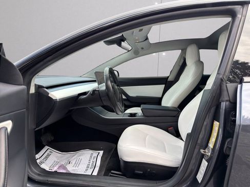 Used 2019 Tesla Model 3 Long Range image 9