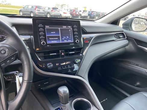 Used 2024 Toyota Camry SE image 22