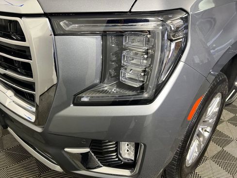 Used 2021 GMC Yukon XL SLT w/ SLT Premium Package AWD/4WD image 42
