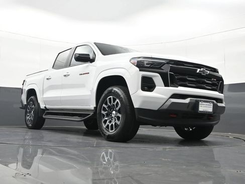 Used 2023 Chevrolet Colorado Z71 w/ Z71 Convenience Package 2 AWD/4WD image 36