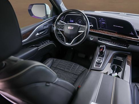 Used 2022 Cadillac Escalade Sport Platinum AWD/4WD image 30