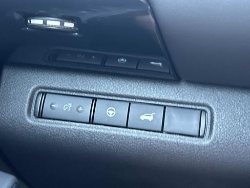 New 2026 Nissan Pathfinder SV w/ Lighting Package FWD image 28