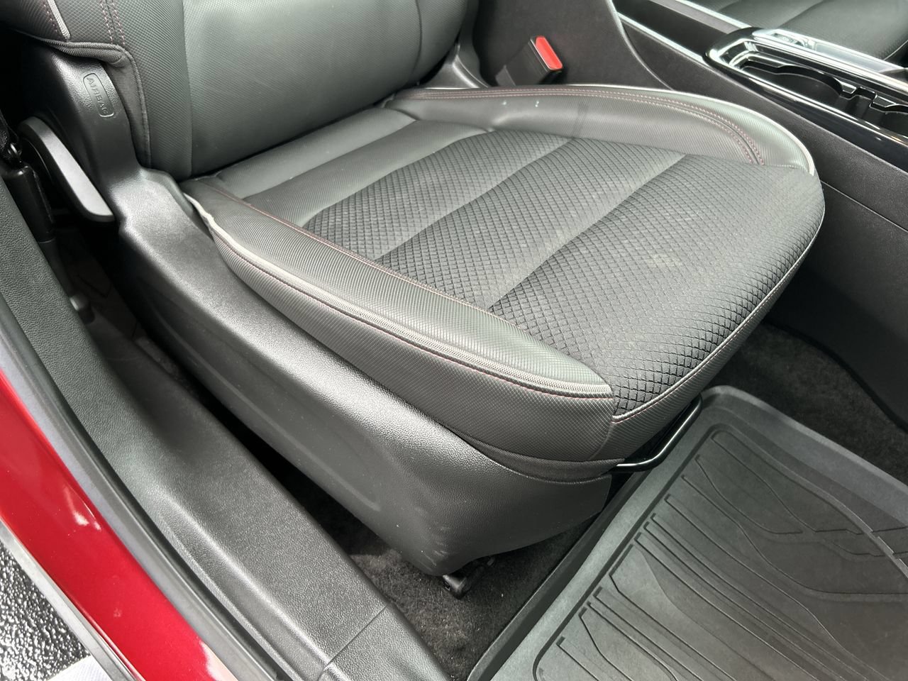Used 2023 Chevrolet TrailBlazer RS AWD/4WD image 14