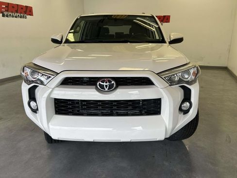 Used 2019 Toyota 4Runner SR5 AWD/4WD image 8