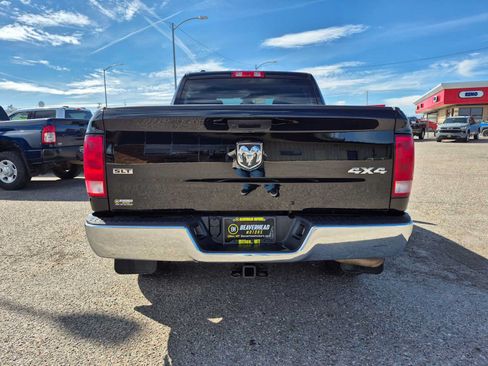 Used 2022 RAM 1500 Classic SLT w/ Protection Group AWD/4WD image 4