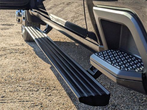 Used 2024 GMC Sierra 3500 Denali w/ Denali Reserve Package image 12