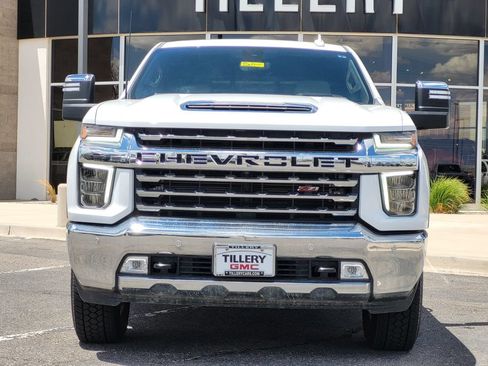 Used 2021 Chevrolet Silverado 2500 LTZ w/ LTZ Convenience Package AWD/4WD image 3