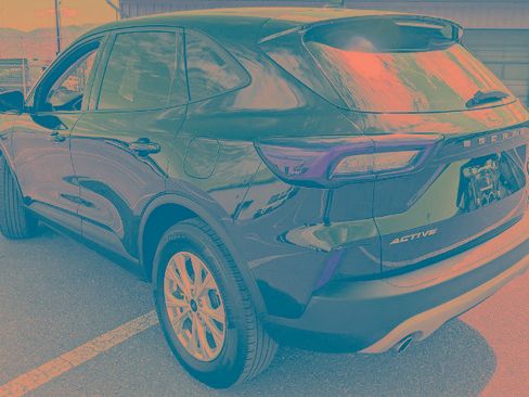 Certified 2025 Ford Escape Active AWD/4WD image 4