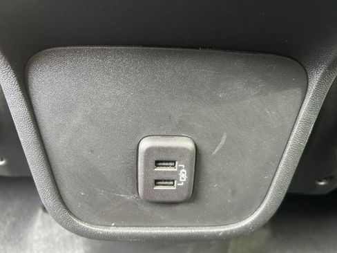 Used 2023 GMC Terrain SLE w/ LPO, Floor Liner Package FWD image 17